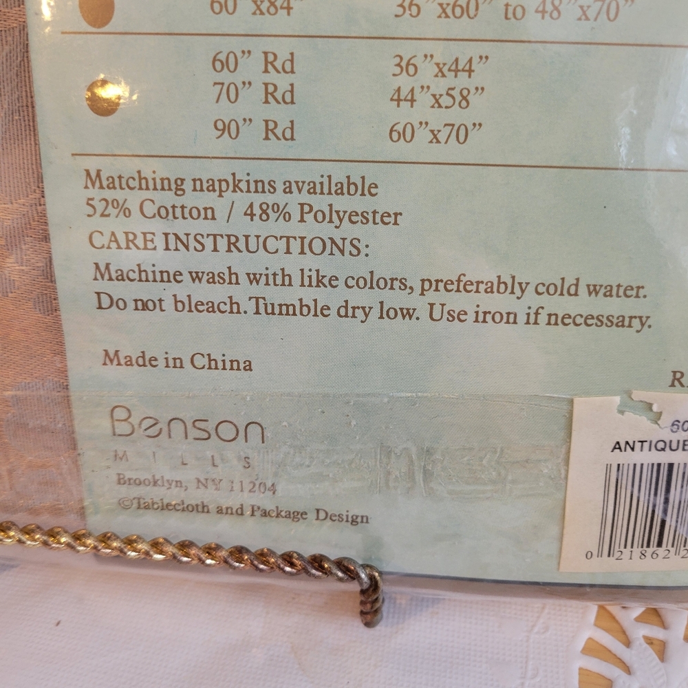 New Damask Antique Gray Tablecloth 60" x 84" Oblong - Picture 6 of 7